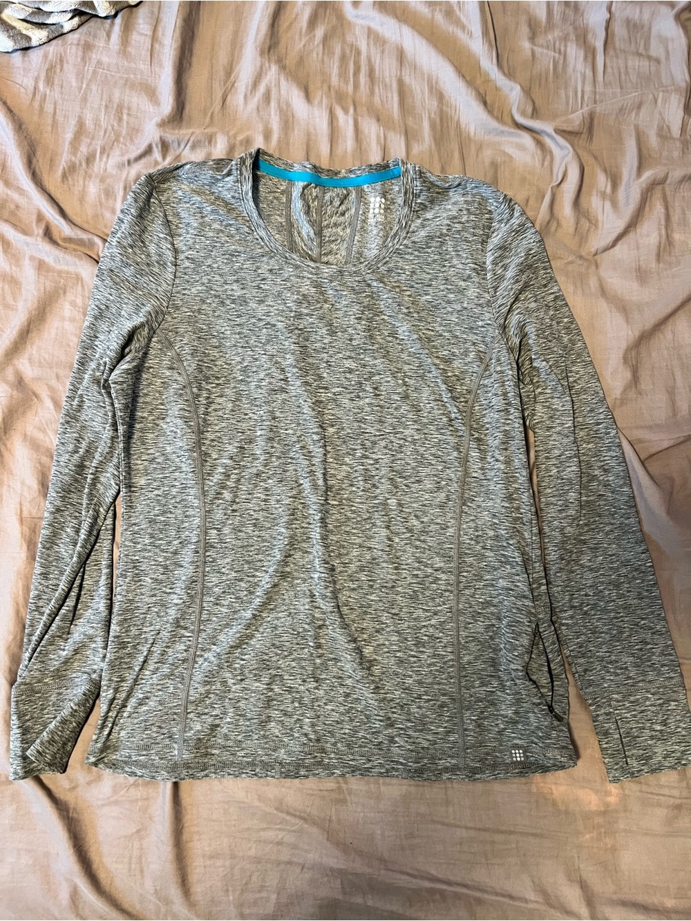 Title Nine Grey Heather Long Sleeve Performance Tee